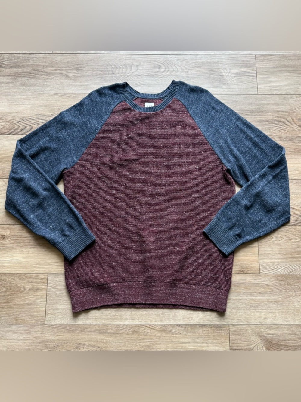 GAP Men’s Textured Colorblock Crewneck Pullover Sweater